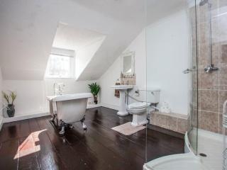 Large House, sleeps 10 with incredible sea views - Ilfracombe - 2