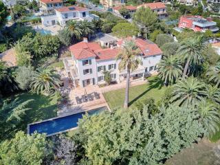 LE BEAUVERT Belle Epoque luxury villa of 500 m2 with pool - 6