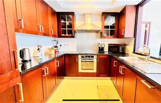 Lovely 1 Bedroom Luxury Apartment next to Burj Khalifa!! 24hr Concierge, Gym, Pool & Netflix - 29 Burj Boulevard in the heart of Downtown - Dubaï - 6