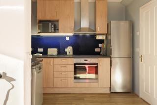 Blue Sparrow 4 bed House off road PARKING Pet friendly - 5