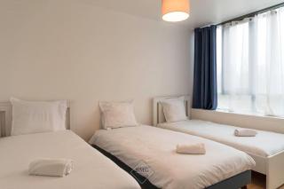 Les Frênes near Disneyland NPI - 2