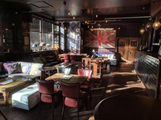 The Walrus Bar and Hostel - Londres - 5