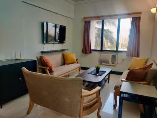 2 BHK cozy apartment w/ Netflix and wifi in Bandra - Mumbai - 2