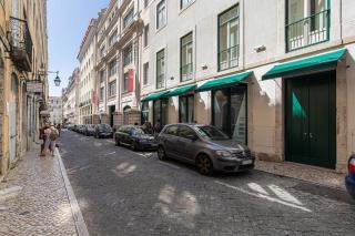 Green Gate to Lisbon by Lovelystay - 6