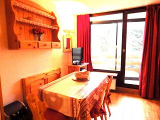 Bel appartement rénové 2 pièces, Résidence Chanteneige La Croisette, pied des pistes, Les Belleville - FR-1-574-30 - 2