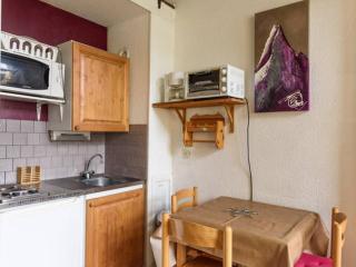Appartement 2 pièces mezzanine avec parking privatif aux pieds des pistes, quartier calme des Fontanettes - FR-1-574-28 - 4