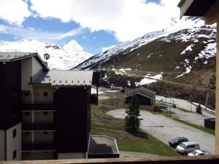 Appartement 2 pièces mezzanine avec parking privatif aux pieds des pistes, quartier calme des Fontanettes - FR-1-574-28 - 4