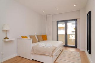 Modern 3 BDR Apartment by LovelyStay - 7