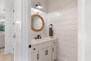 Astin Cottage - 4221 Seventh Street - 6