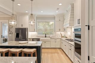 Astin Cottage - 4221 Seventh Street - 3