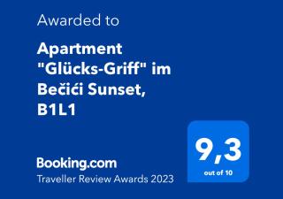 Apartment "Gluecks-Griff" inside Becici Sunset - Budua - 8