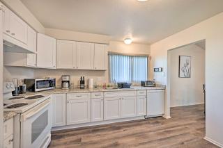 Family-Friendly Oceanside Home 5 Mi to Beach - Oceanside - 1