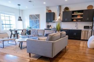 Cozy Townhouse near The Pearl & Riverwalk - San Antonio - 3