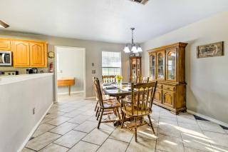 9 Mi to Belton Lake Home with Fire Pit and Patio - Troy - 3