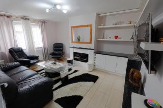 Isleworth - Apt - Stay 4 - Parking - Riverside - 1