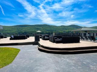 Georgian Lakeside Resort - Lake George - 3