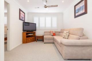 3 of 29 Parkes St - 1