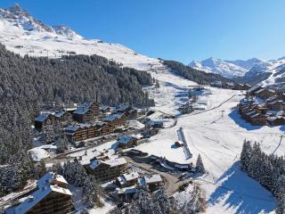 Appartement skis aux pieds avec accès SPA, conciergerie 5*, balcon orienté Ouest - FR-1-613-54 - Les Allues - 8