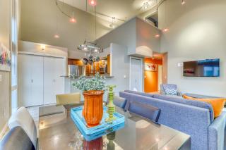 Belltown Court Sunset Suite - 3