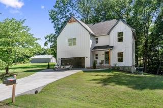 New Home, Dock, Home Theatre Projector, Hot Tub, Fire Pit, Kayaks - 7