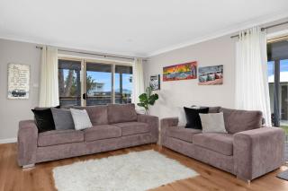 Whale Song - pet-friendly home steps to the beach - Vincentia - 2