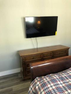 Executive 2 bdrm home- Fast Wi-Fi- Open Floorpan - Rodeo - 4