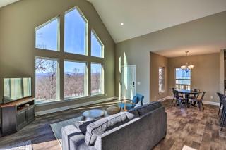Mtn Views, Walkable Location Asheville Retreat! - 0