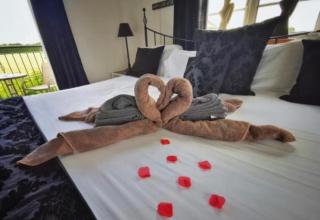 Lincoln Holiday Retreat Lodge with Private Hot Tub - Lincoln - 7