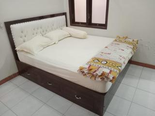 Asri Homestay Ponorogo - Ponorogo - 5