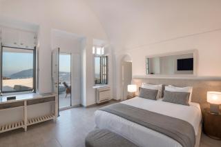 Aqua Luxury Suites by NOMÉE Hospitality Group - Imerovigli - 8