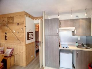 Studio cabine rénové 2 pers, proche pistes et commerces, Wifi, parking gratuit - FR-1-178-351 - Les Menuires - 7