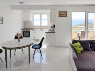 Inviting apartment in Makarska with shared pool - Makarska - 5