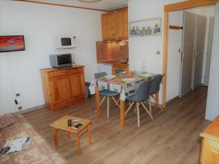 Studio cabine 4 pers aux Menuires, ski aux pieds, balcon, parking gratuit, commerces à proximité - FR-1-178-293 - Les Menuires - 9