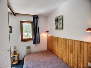 Les Menuires - 2P 4 pers au pied des pistes avec balcon et local à skis - FR-1-178-306 - 3