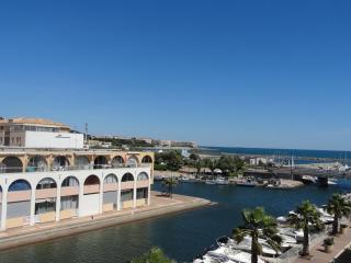 T2 30m² avec Loggia et Vue, Parking Privé - FR-1-472-133 - Sète - 9