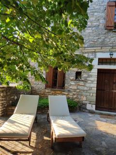 Aronia Stone House - Lafkos - 2
