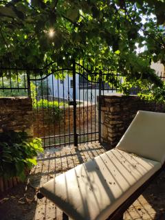 Aronia Stone House - Lafkos - 3