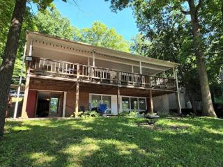 Lake Malone ky Lake shore home right on water with private boat dock, A Shore Thing - Lewisburg - 7
