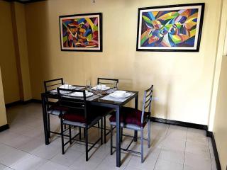 Casa Talisay Sleeps 6 with Garage - 3