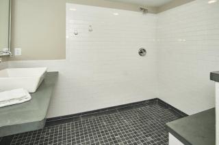 Craftsman Hideaway at the 1841 Farmhouse - Chester - 8