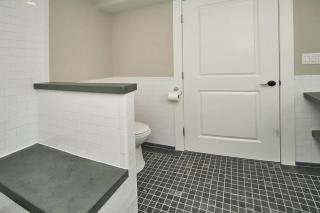Craftsman Hideaway at the 1841 Farmhouse - Chester - 1