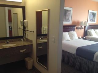 Super 8 by Wyndham Lubbock West - Lubbock - 1