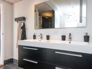 Two-Bedroom Holiday home in Børkop 9 - Egeskov - 4