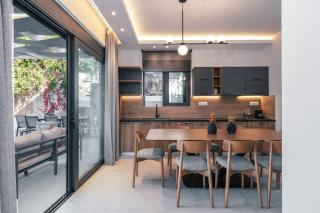 Newly Renovated Queen Bee Villa, with Private Pool & Ping-Pong table - Prínos - 6