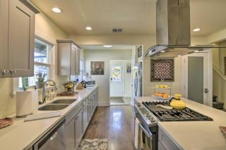 Ideally Located Chico Home - Fire Pit and Grill - 2