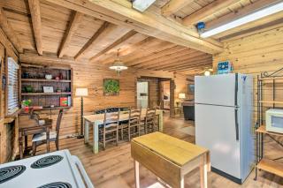 Blairsville Cabin with Fire Pit, 7 Mi to Dtwn! - Blairsville - 2