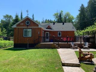 Georgian Bay-Trail/Run/Bike/Hike/HotTub/Sauna/Swim - Waubaushene - 1