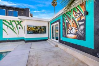 The Escape Island - Palm Springs - 1