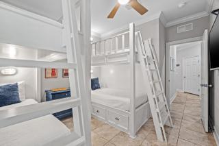 Waterside Villa With Award Winning Design And Pool - Destin - 3