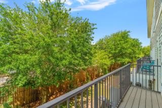Waterside Villa With Award Winning Design And Pool - 3